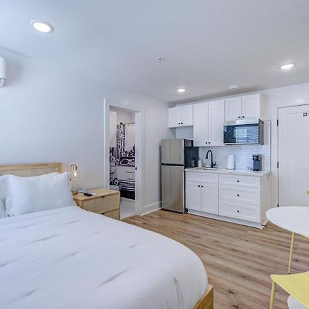 גלווסטון Palm Springs Studio Apartment מראה חיצוני תמונה